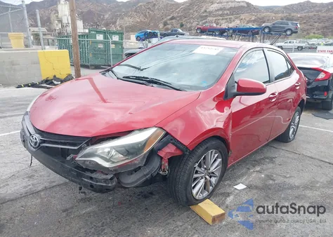 2015 Toyota Corolla Le Plus z USA, uszkodzony, nr VIN 5YFBURHE9FP214016